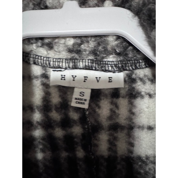 HYFVE Plaid Fuzzy Shacket Jacket Women's Size S Black White Cozy Button Up - Picture 3 of 7